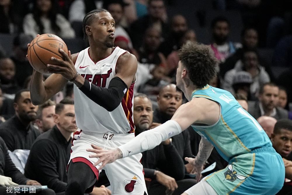 这是对她们 这是对她们