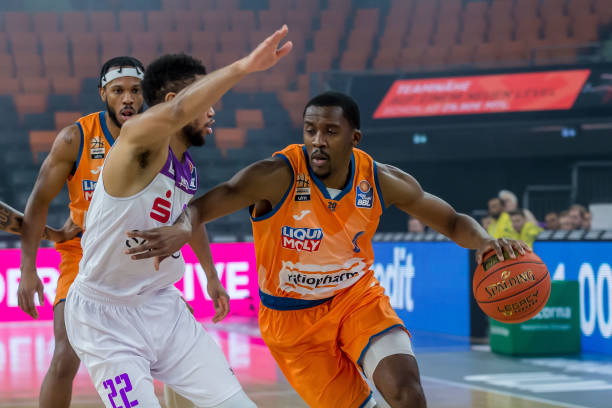 态奠定了基 态奠定了基